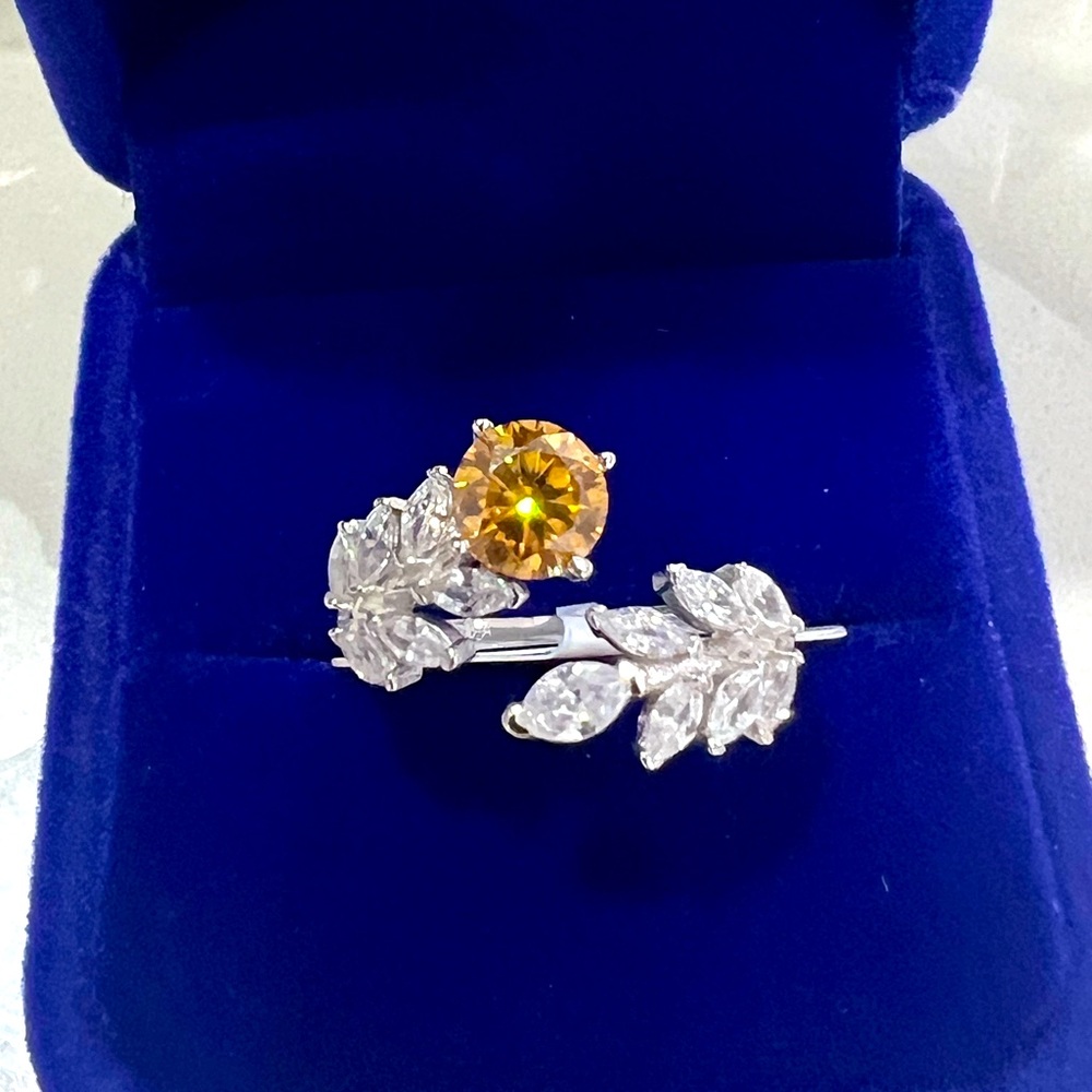 New Adjustable Silver Moissanite Leaf Ring